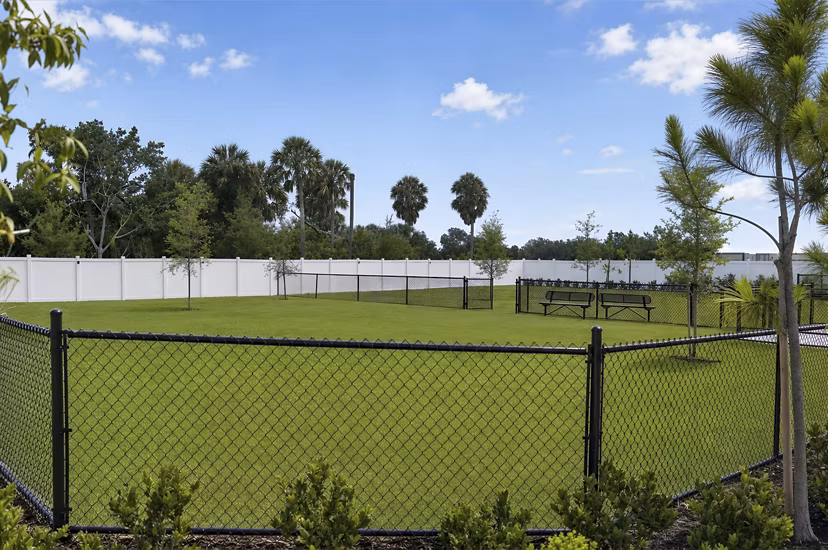recreational area at Yardly Ellenton Apartments 