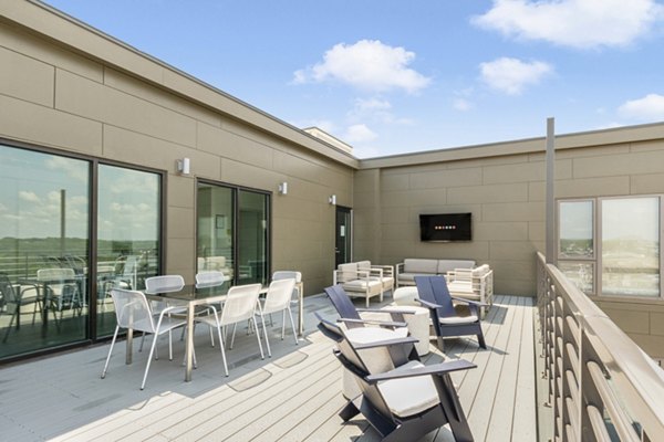 patio at Canvas Apartments
