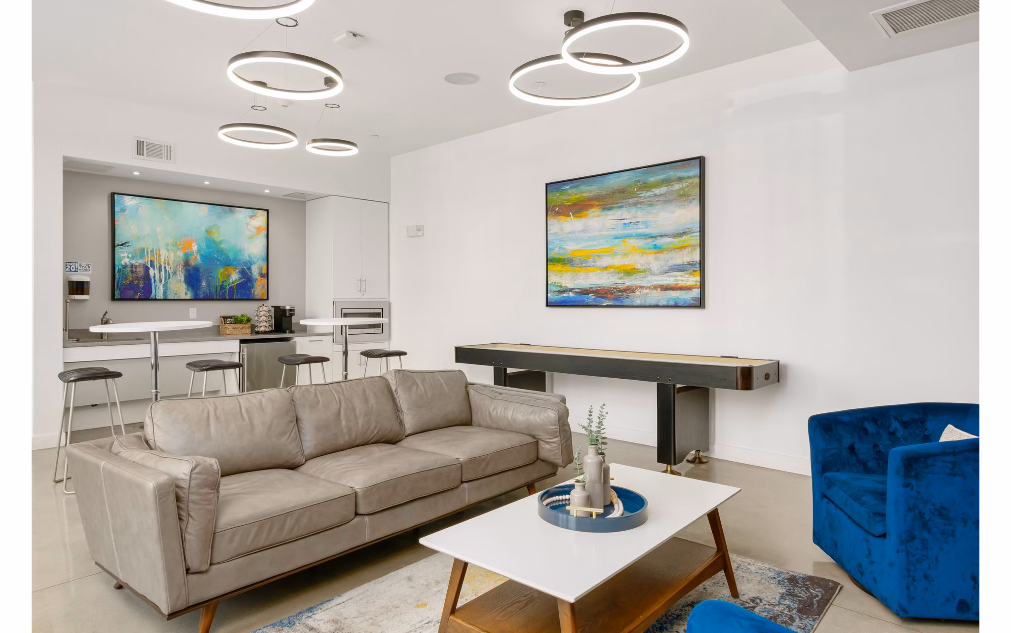 clubhouse at Flats at 131 Apartments 