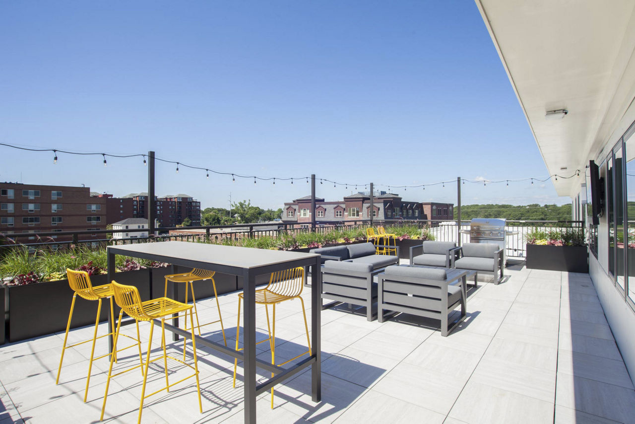 Grill area at The Beverly Collection: Flats At 131 (2 of 4)