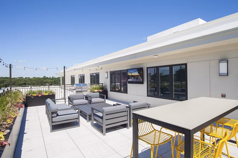 patio at Flats at 131 Apartments 