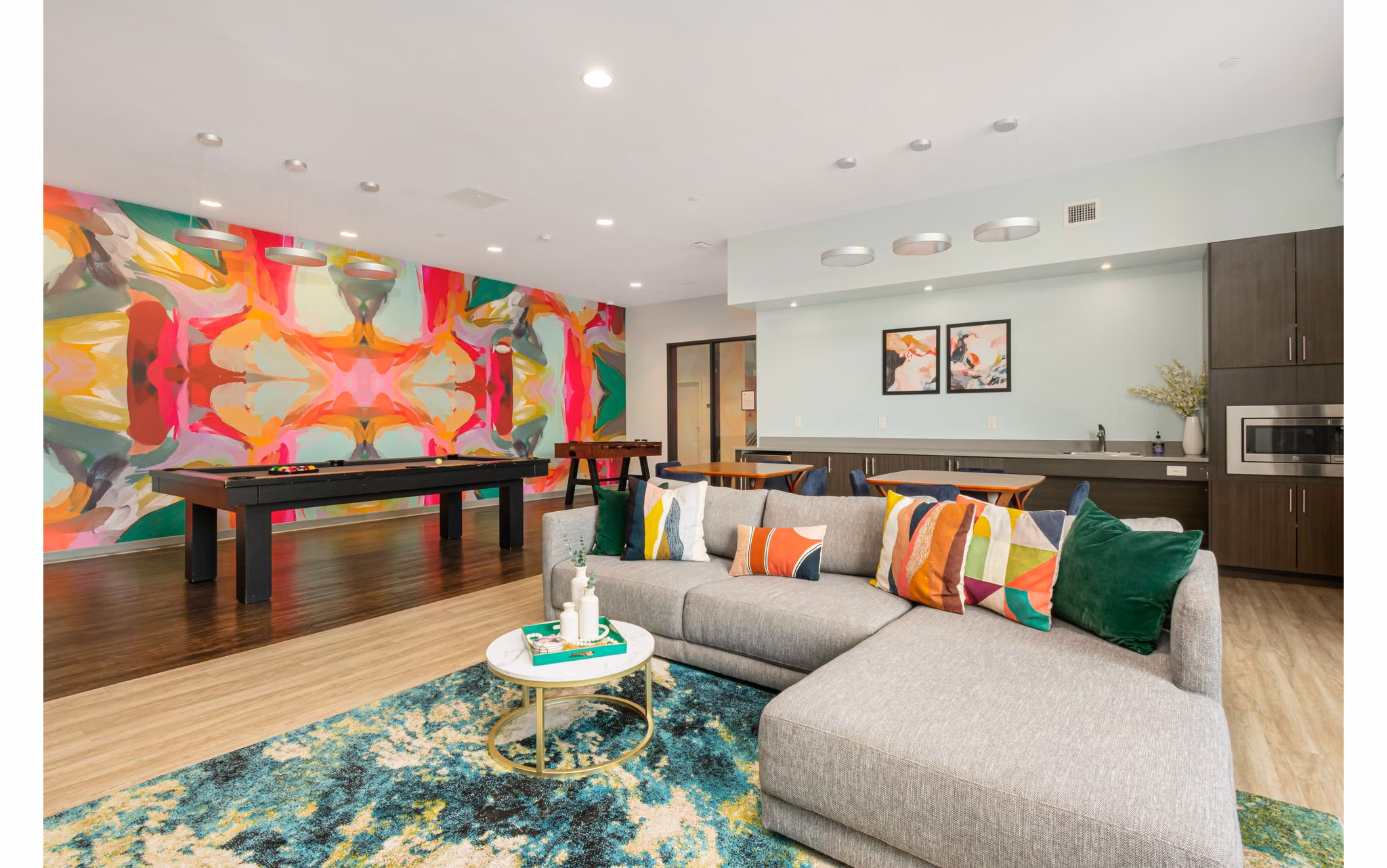 game room at Link 480 Apartments