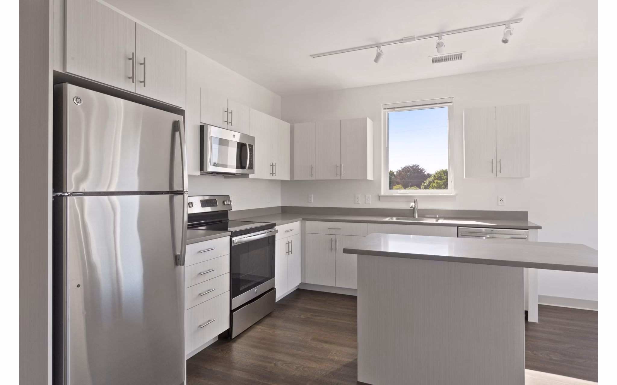 kitchen at Link 480 Apartments