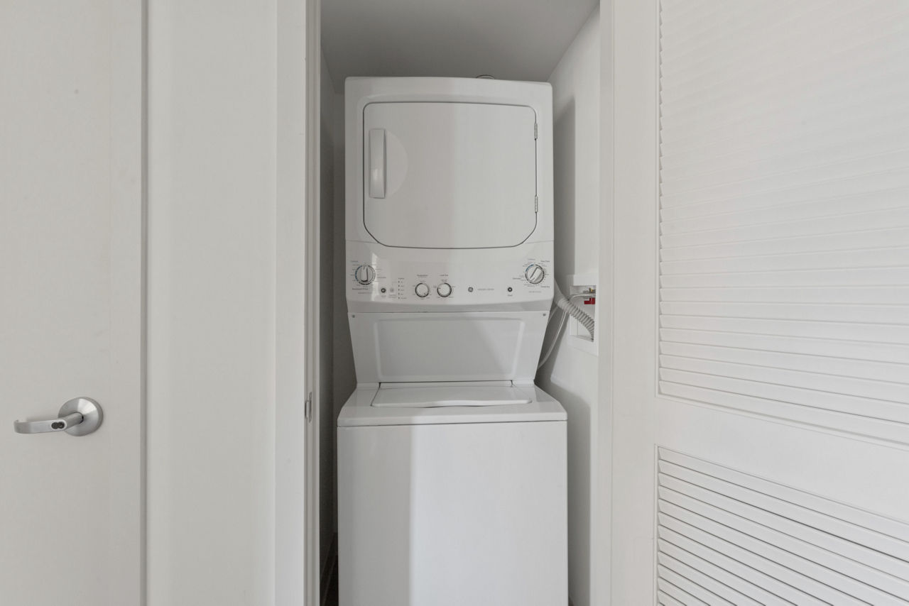 Laundry room at The Beverly Collection: Link 480