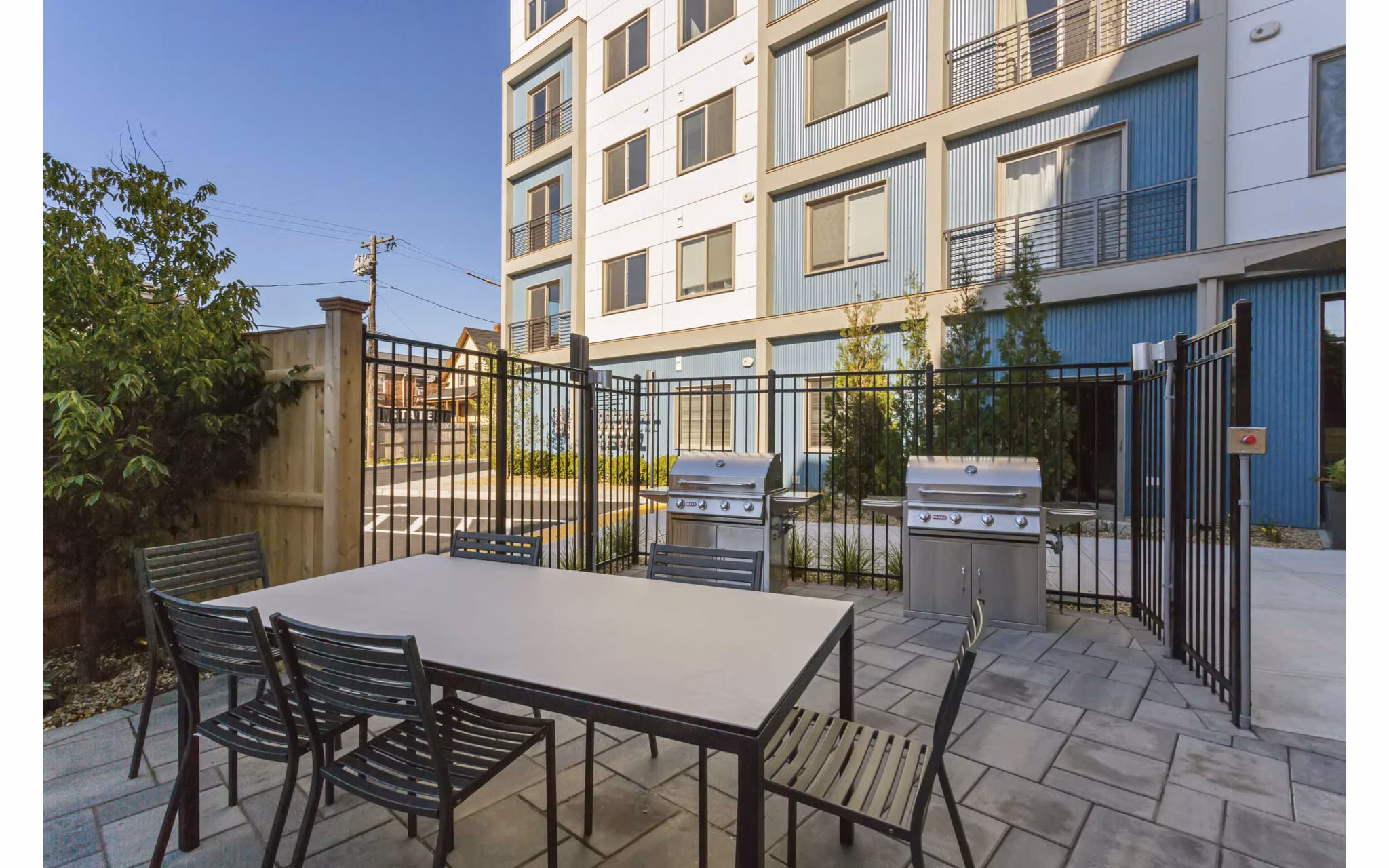 grill area at Link 480 Apartments