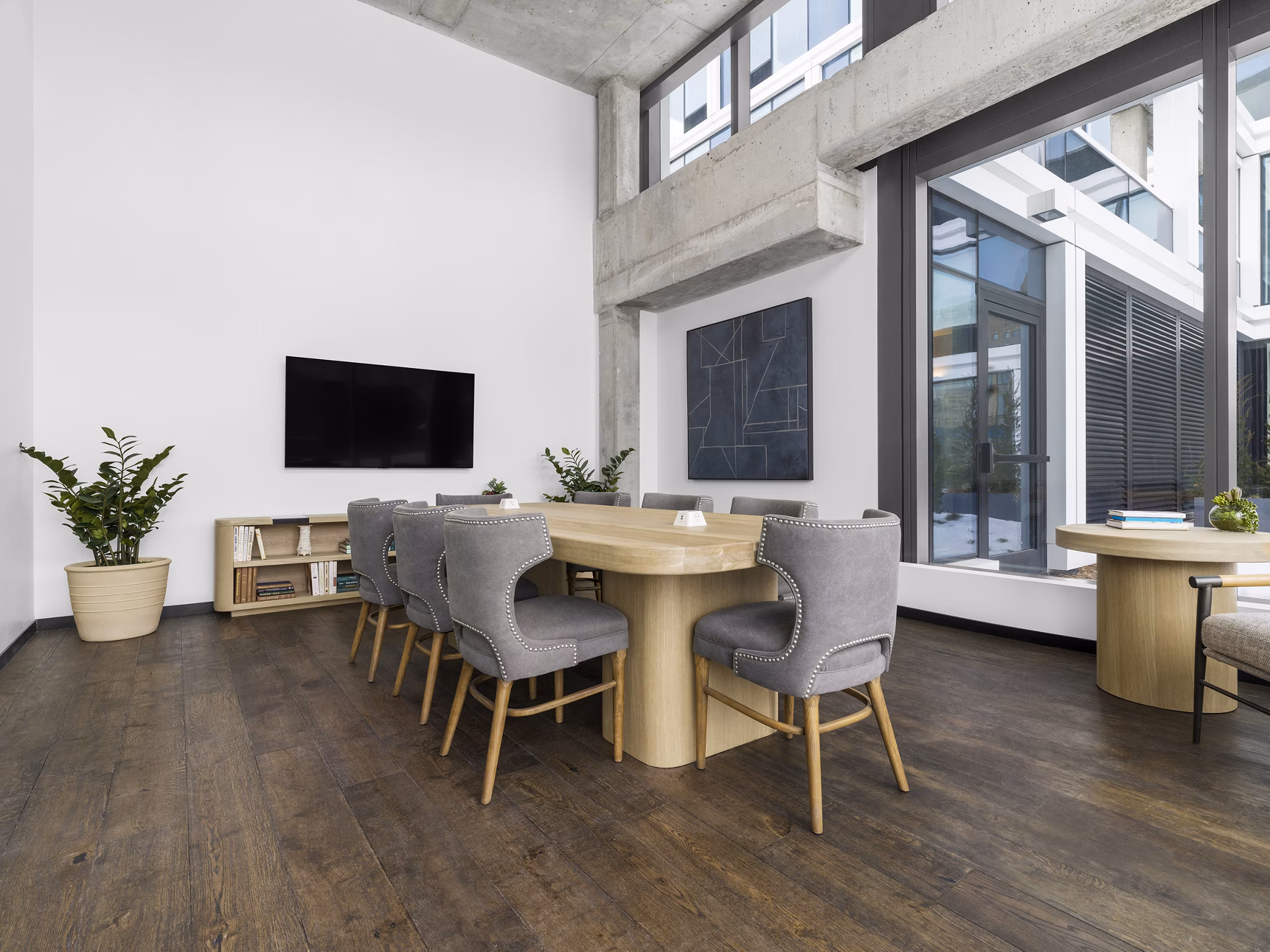 clubhouse meeting facility at The Artisan Apartments