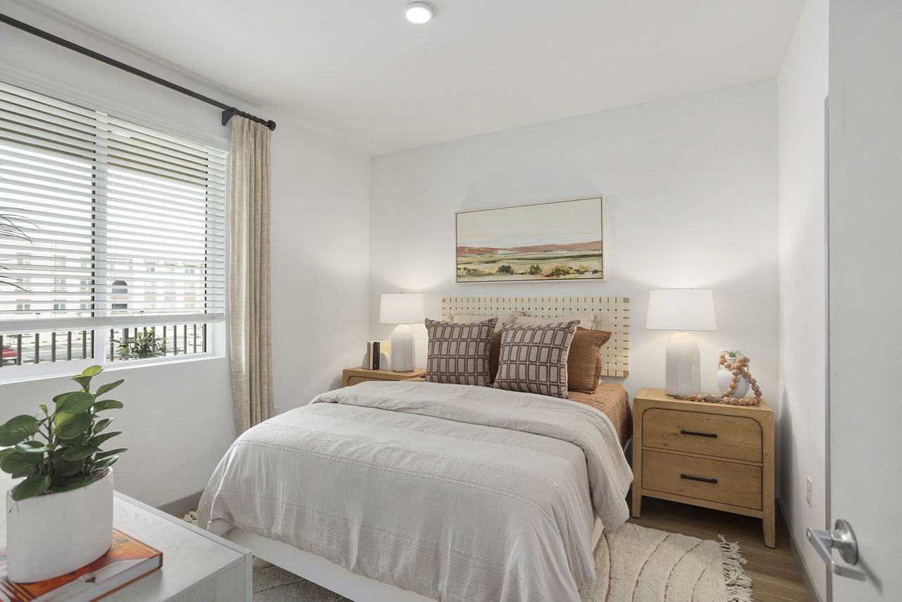 Alta Westwind 27 of 30