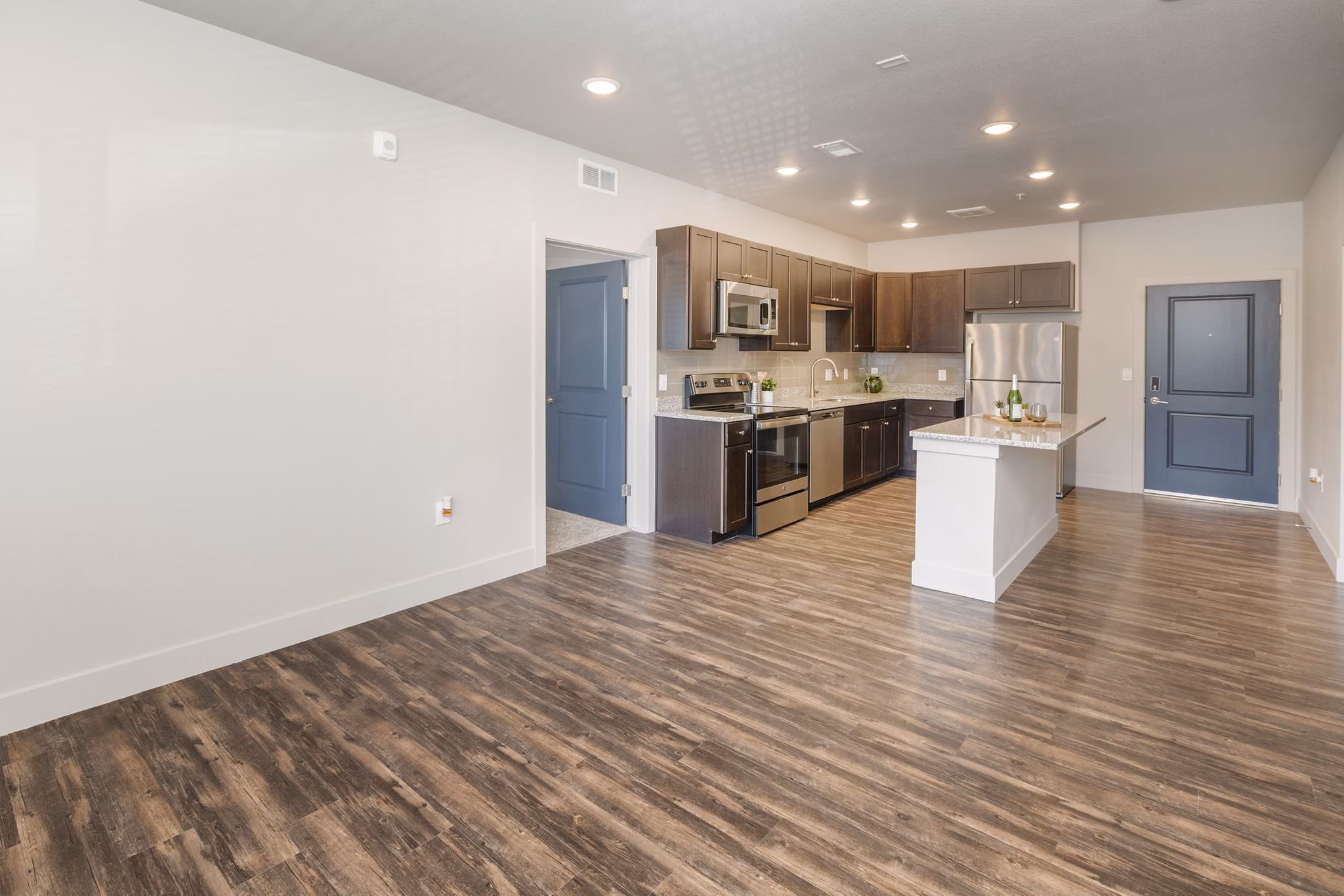 living room at Marq at Monument Ridge Apartments