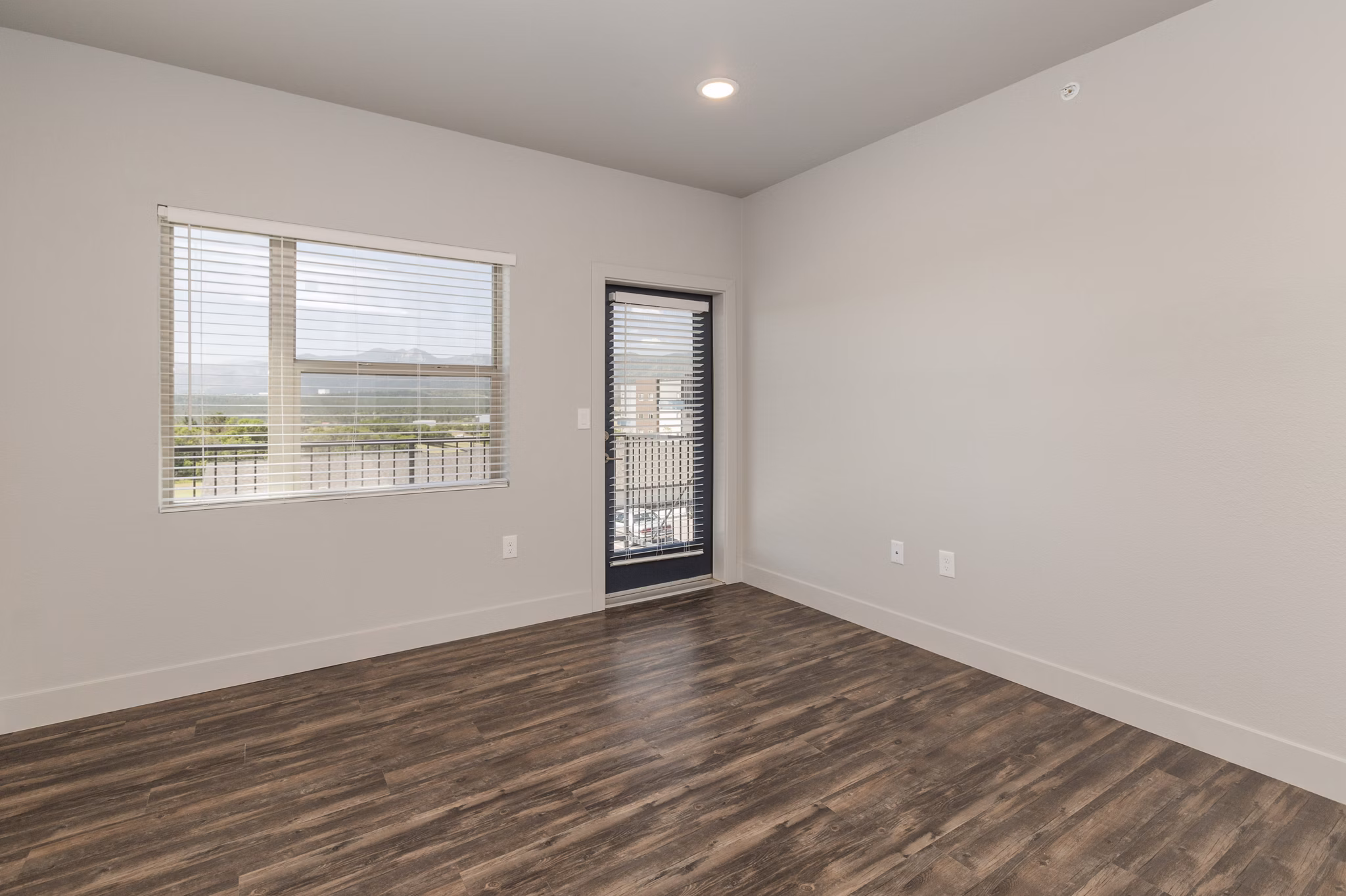 living room at Marq at Monument Ridge Apartments