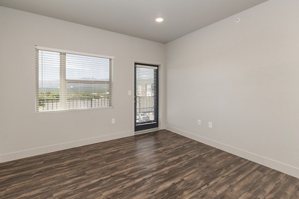living room at Marq at Monument Ridge Apartments