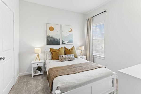 bedroom at Skymor Wesley Chapel Apartments