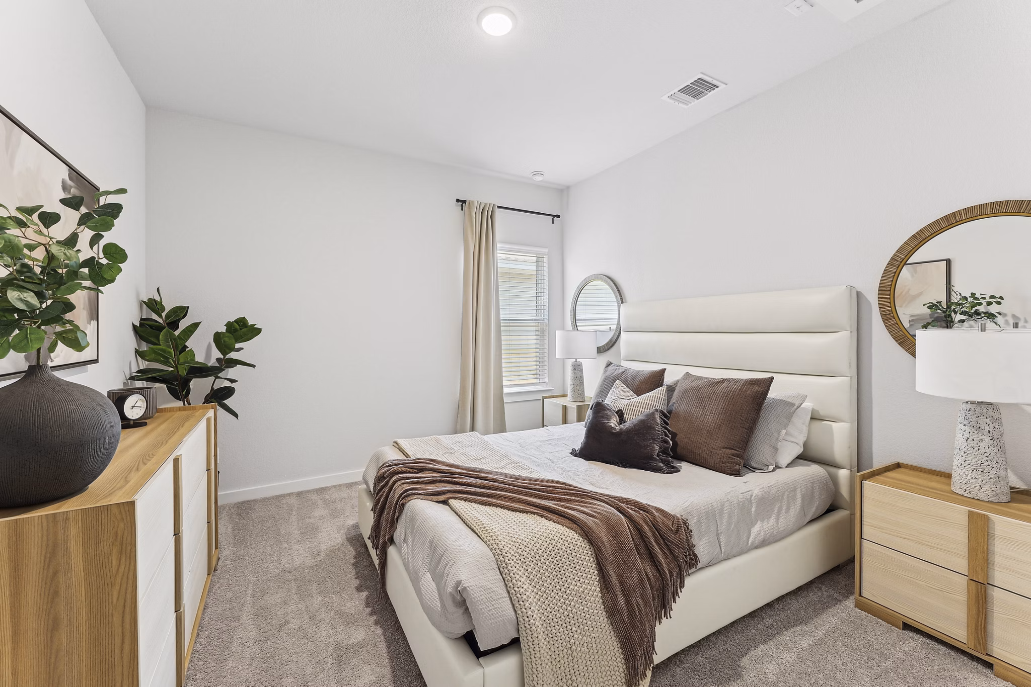 bedroom at Skymor Wesley Chapel Apartments