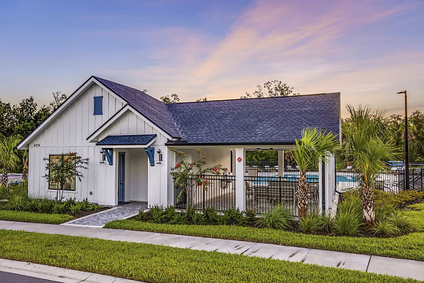 clubhouse/pool at SkyMor Wesley Chapel Apartment Homes