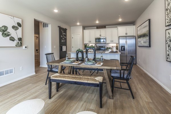 dining room at Bloom Rental Living Apartments 