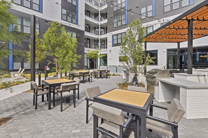 grill area/patio at Alta New Carrollton Apartments