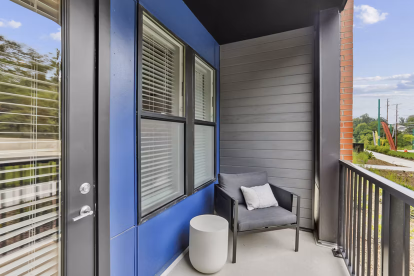 patio/balcony at Alta New Carrollton Apartments