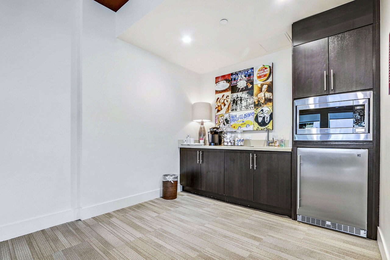 The Metropolitan At Larchmont Village Los Angeles Ca 6 of 12