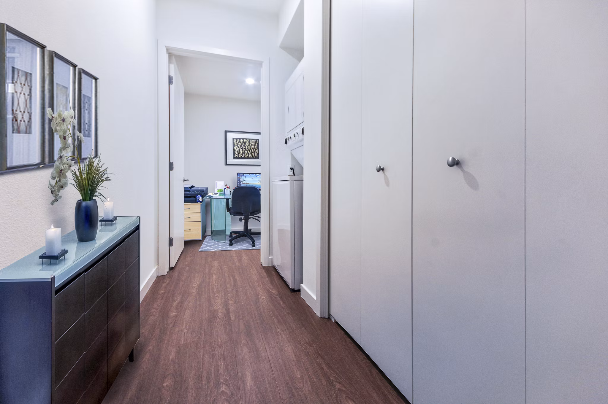 hallway at The Metropolitan at Larchmont Village Apartment