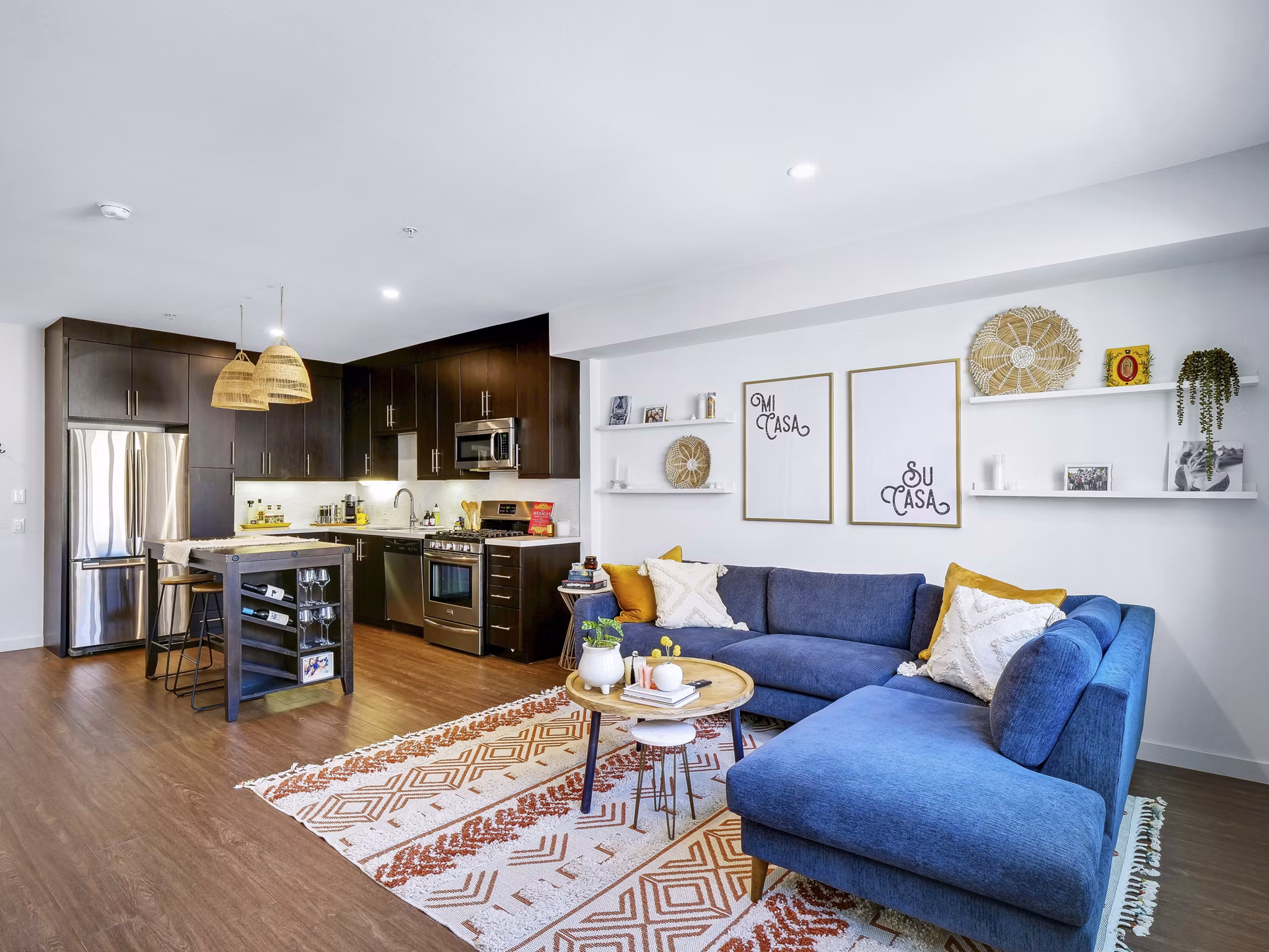 living room at The Metropolitan at Larchmont Village Apartment