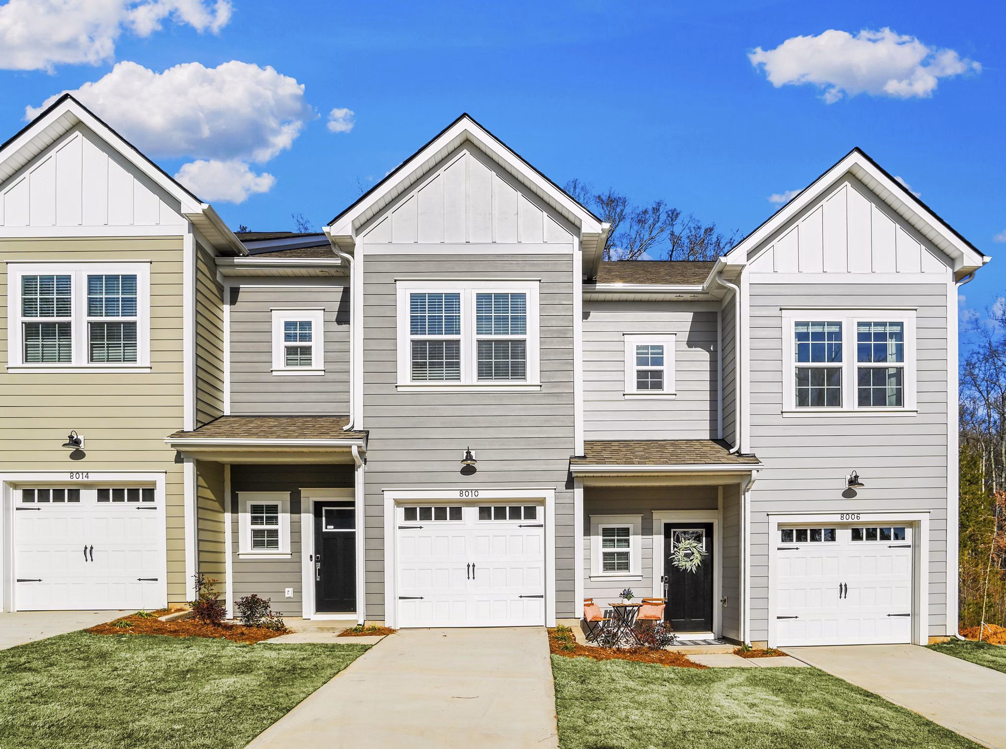 building/exterior at Avery Apartment Homes