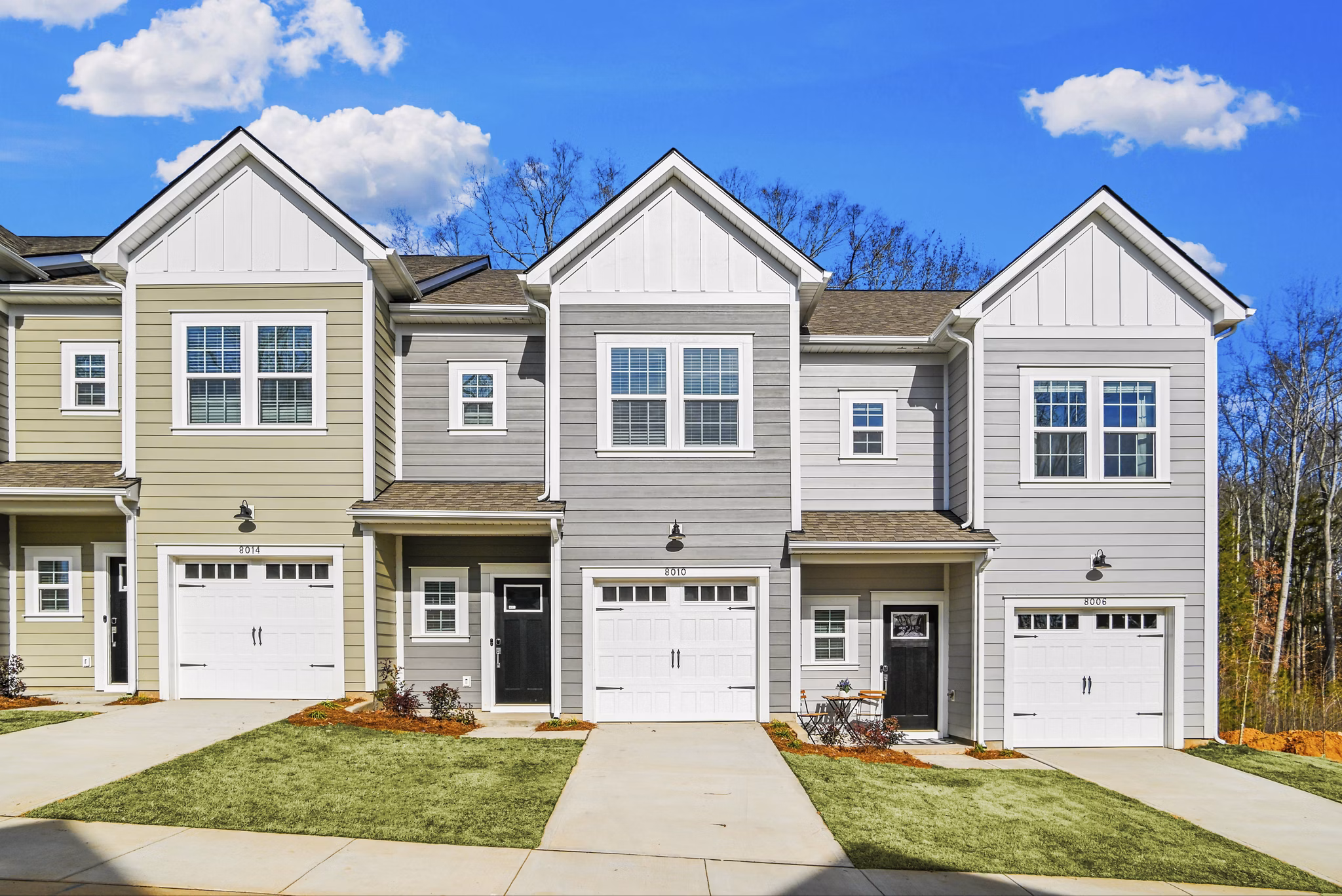 building/exterior at Avery Apartment Homes