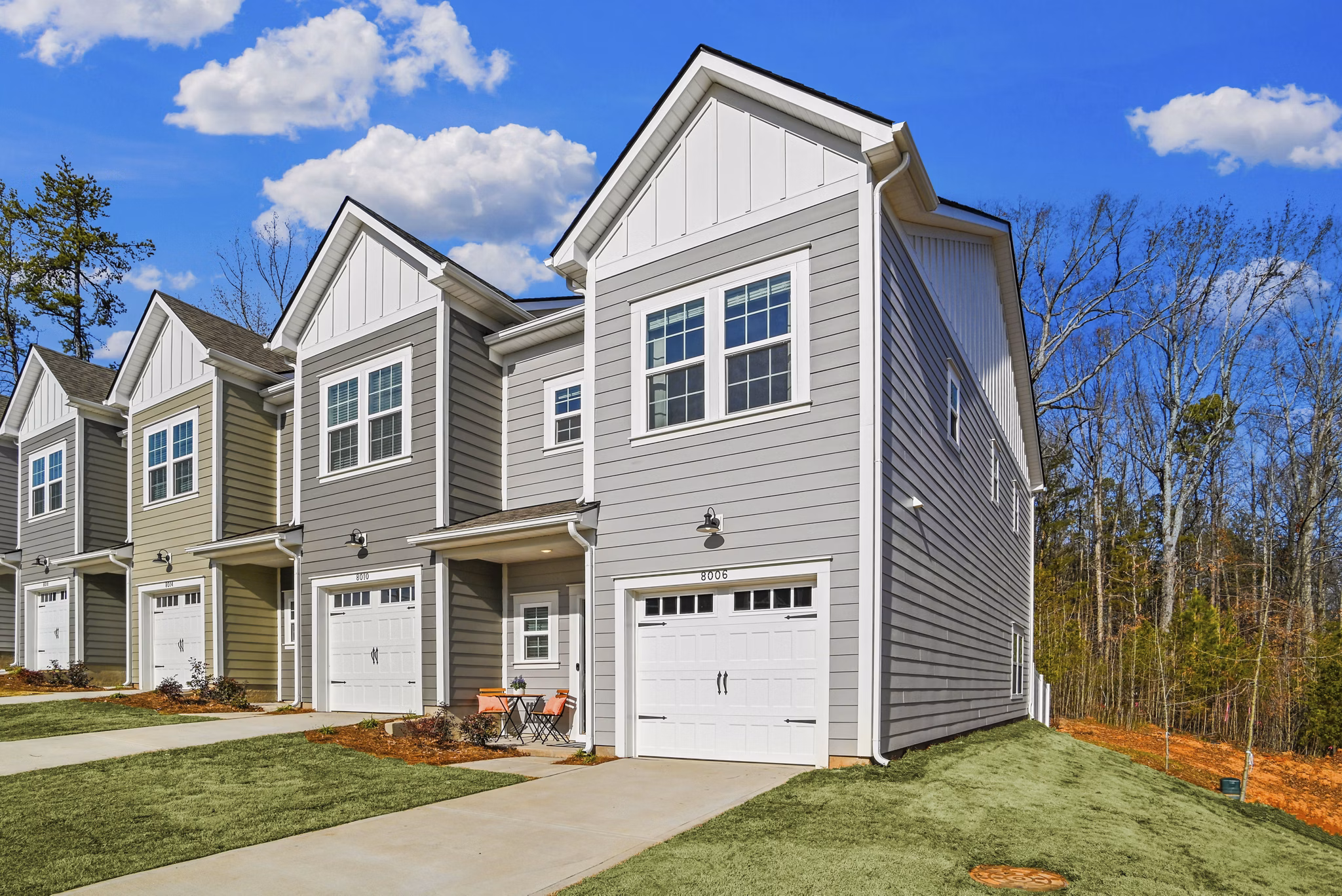 building/exterior at Avery Apartment Homes