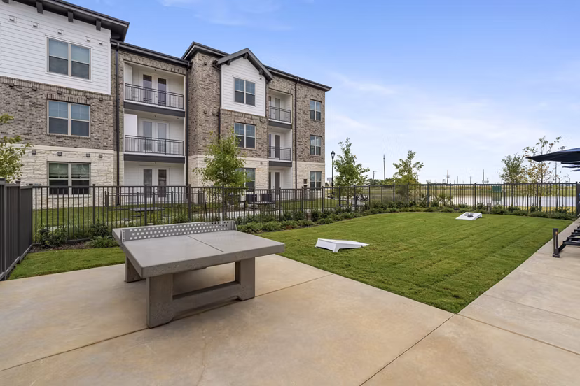grill area at Marlowe Wellington Apartments