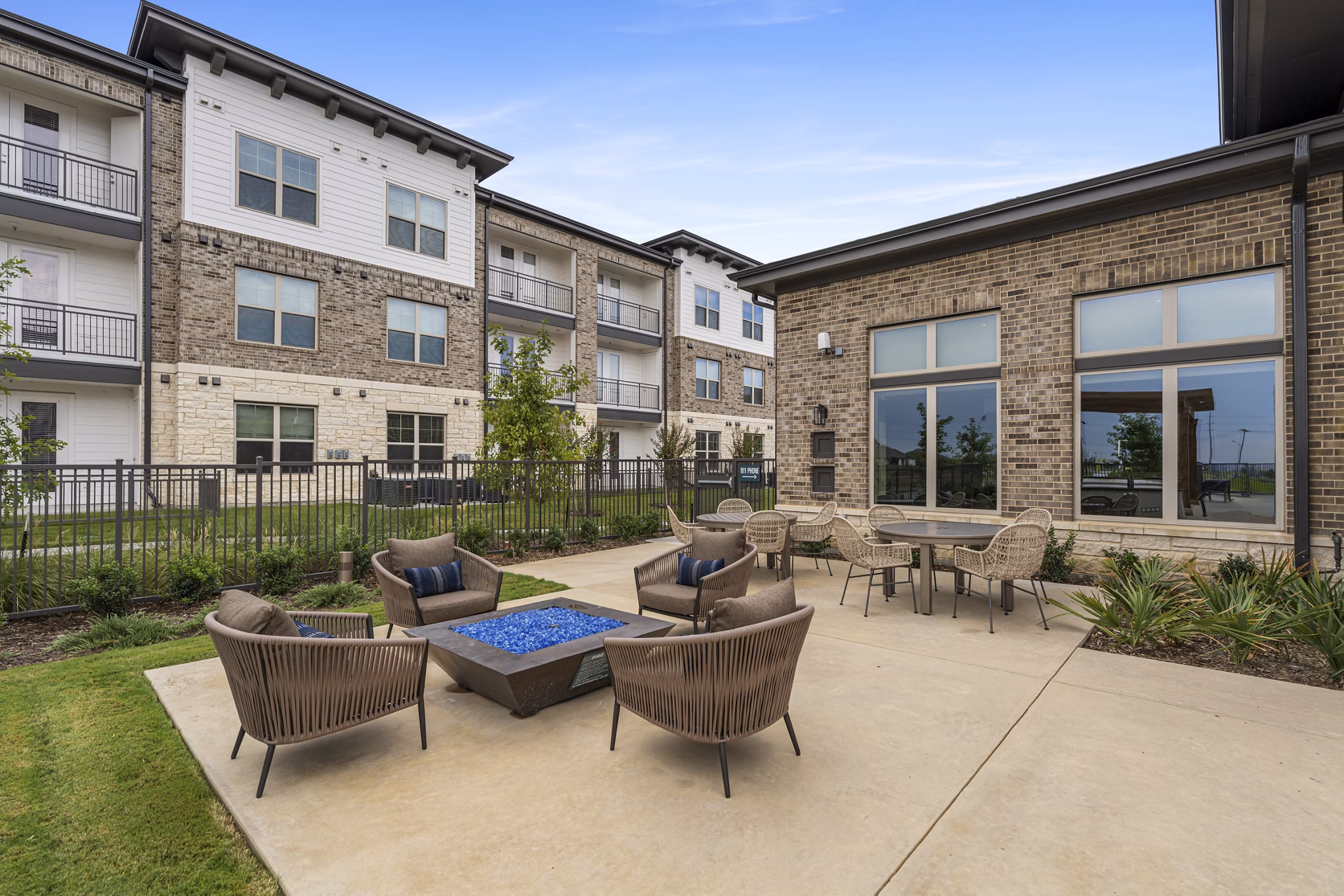 grill area at Marlowe Wellington Apartments