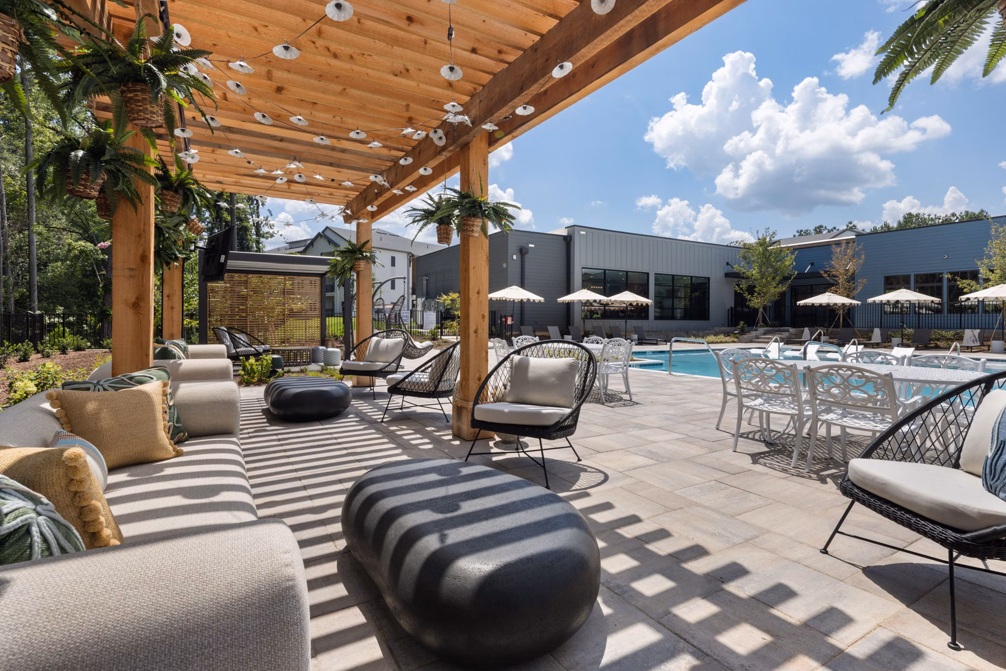 patio for Solis Buffaloe Apartments