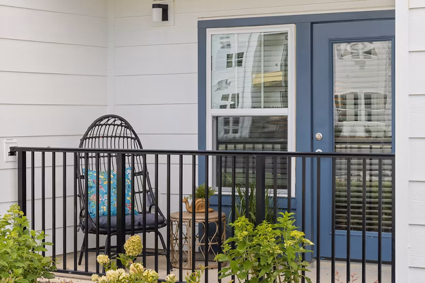 patio for Solis Buffaloe Apartments