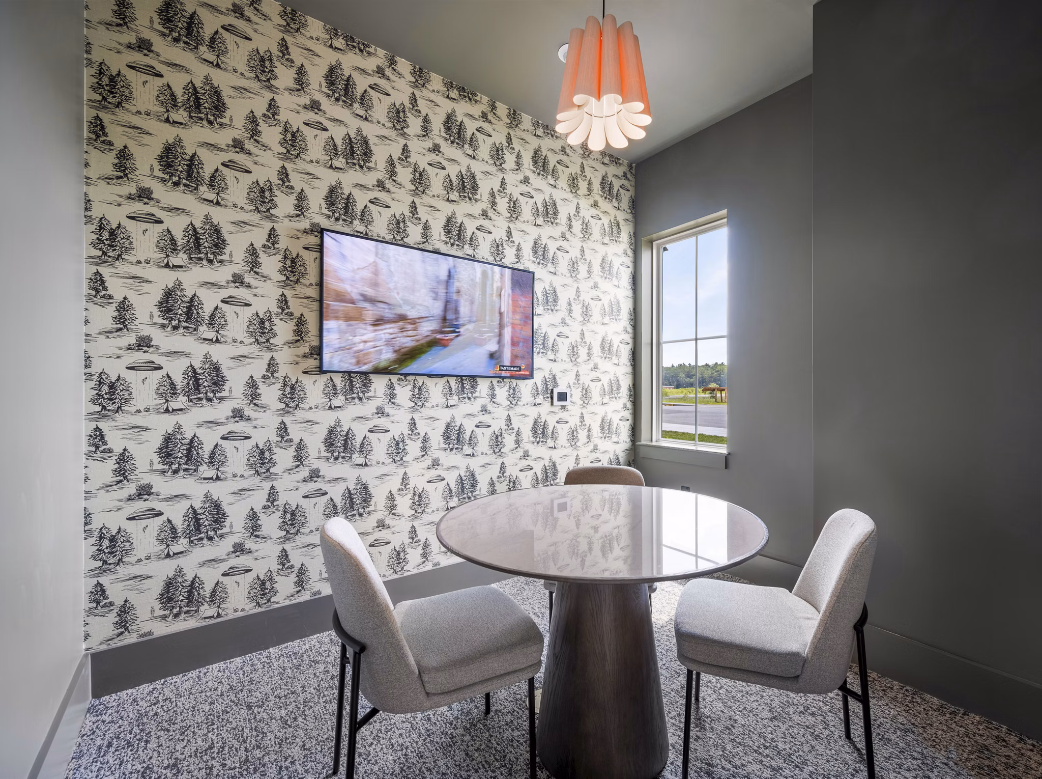 clubhouse meeting facility at Alta Oak and Pine Apartments