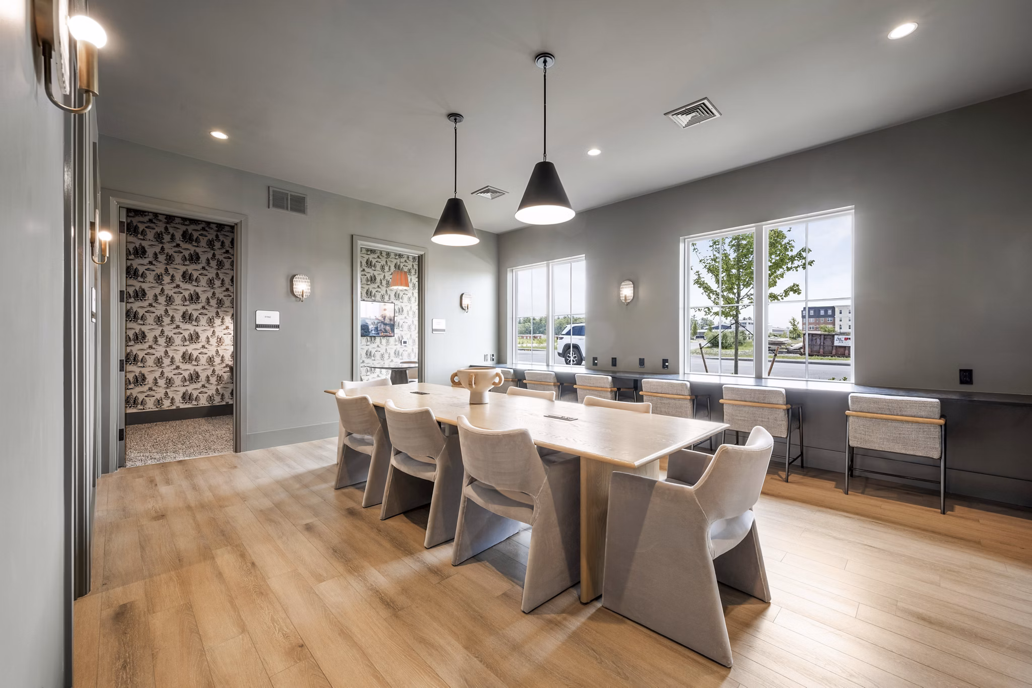 clubhouse meeting facility at Alta Oak and Pine Apartments