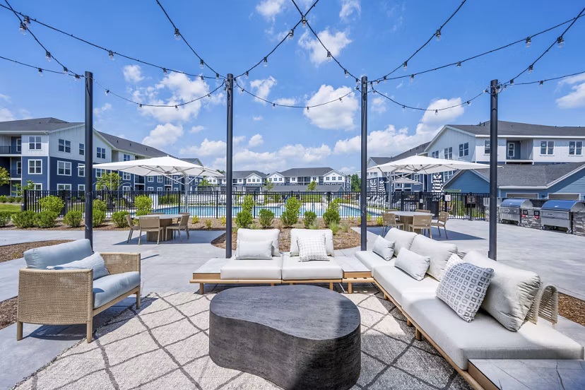 fire pit/patio at Alta Oak and Pine Apartments