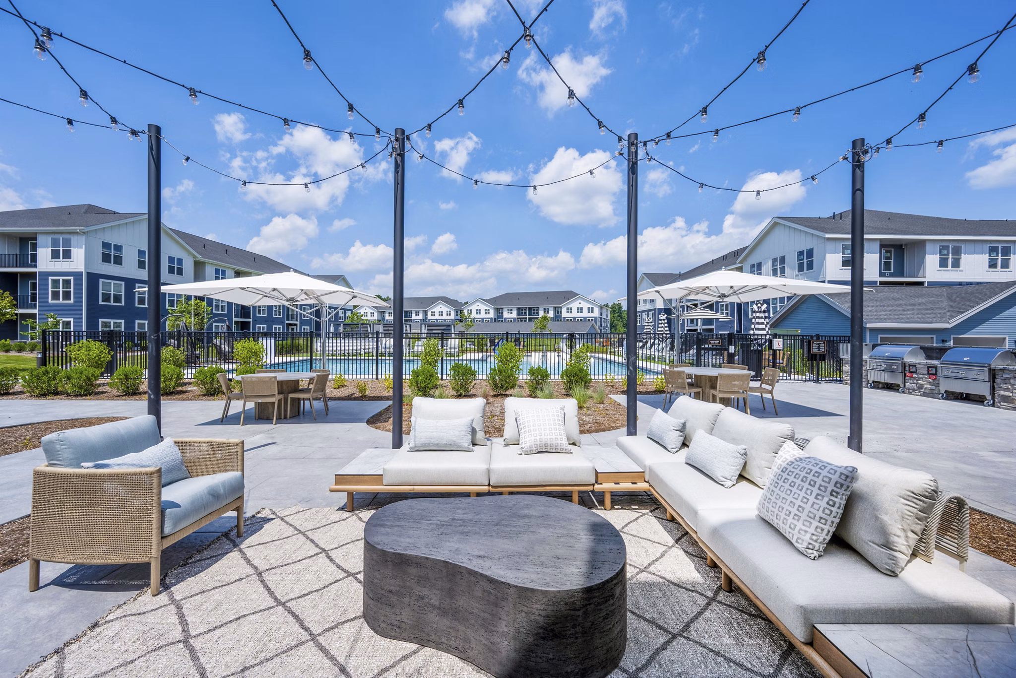 fire pit/patio at Alta Oak and Pine Apartments