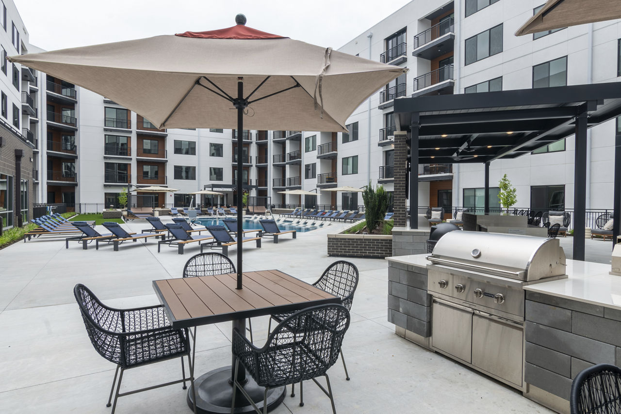 Grill area at The Hudson (1 of 2)