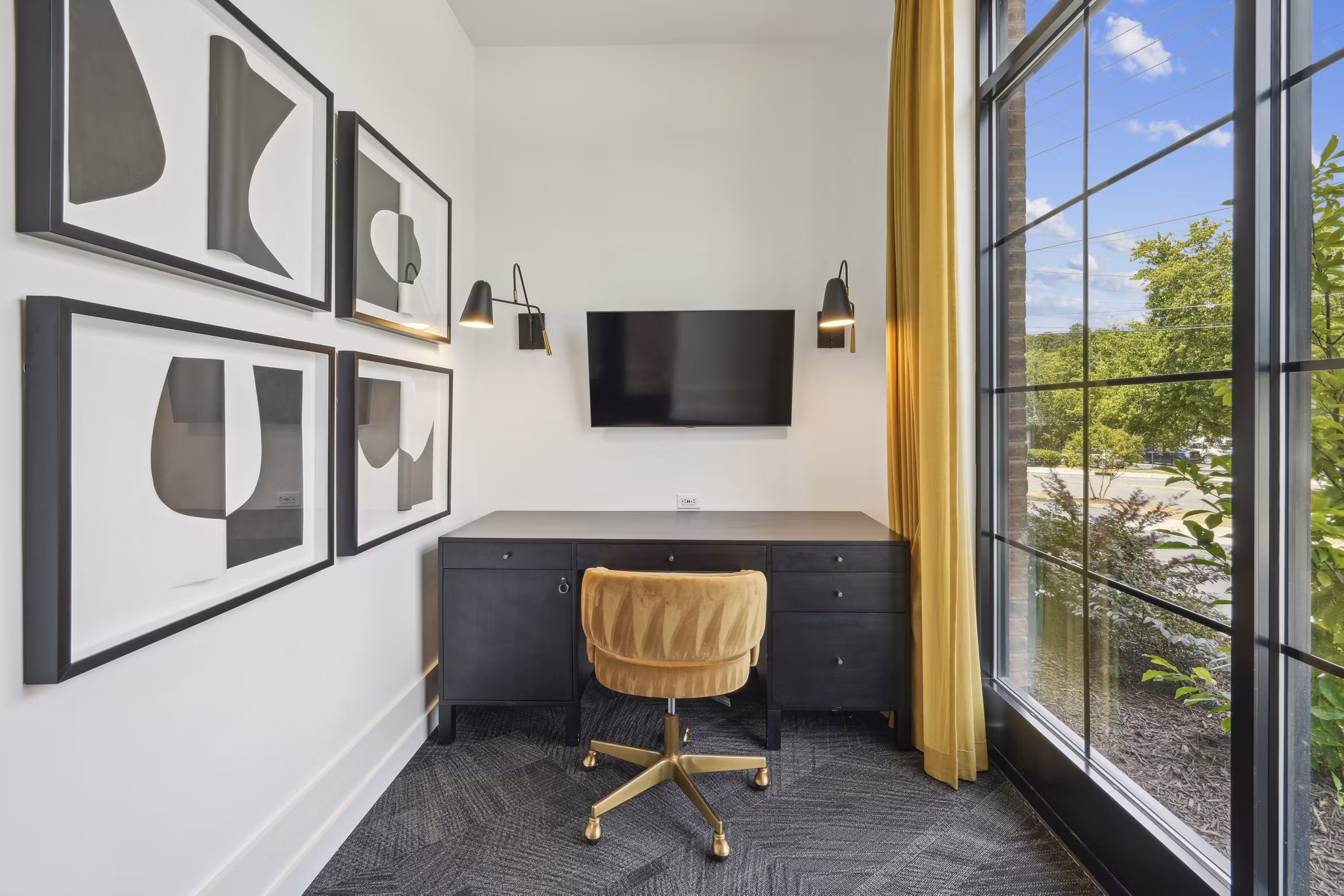 clubhouse at The Hartley at Blue Hill Apartments