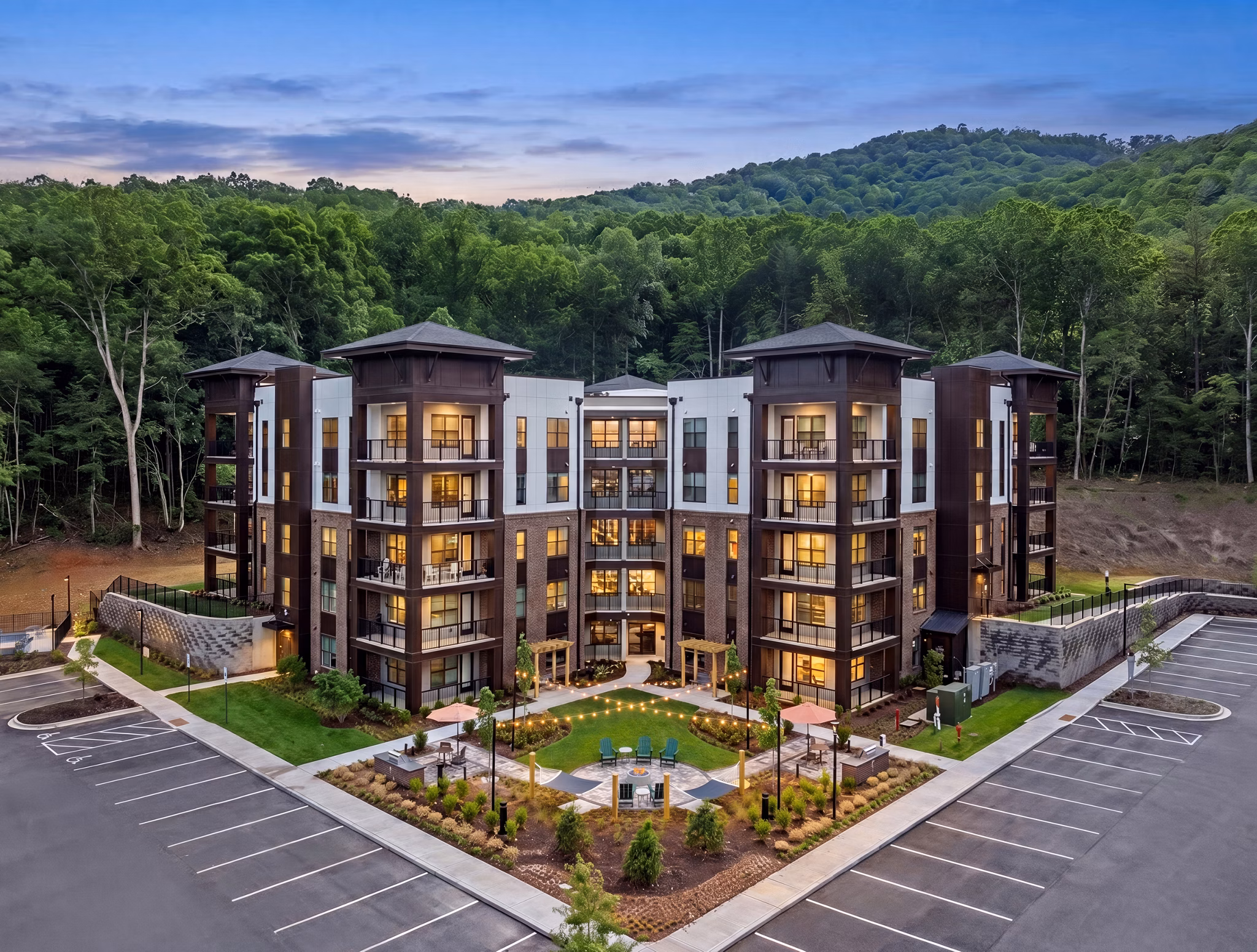 exterior at Weller at the Preserve Apartments 