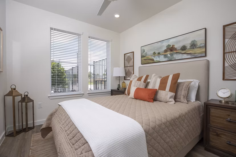 bedroom at COOP Farmers Market Apartments 