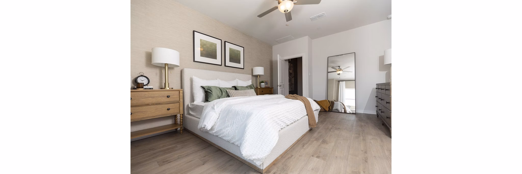 bedroom at Skymor Pearland Apartments