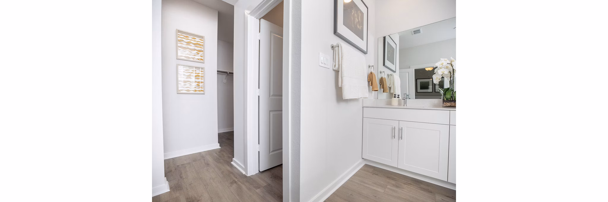 bathroom at Skymor Pearland Apartments