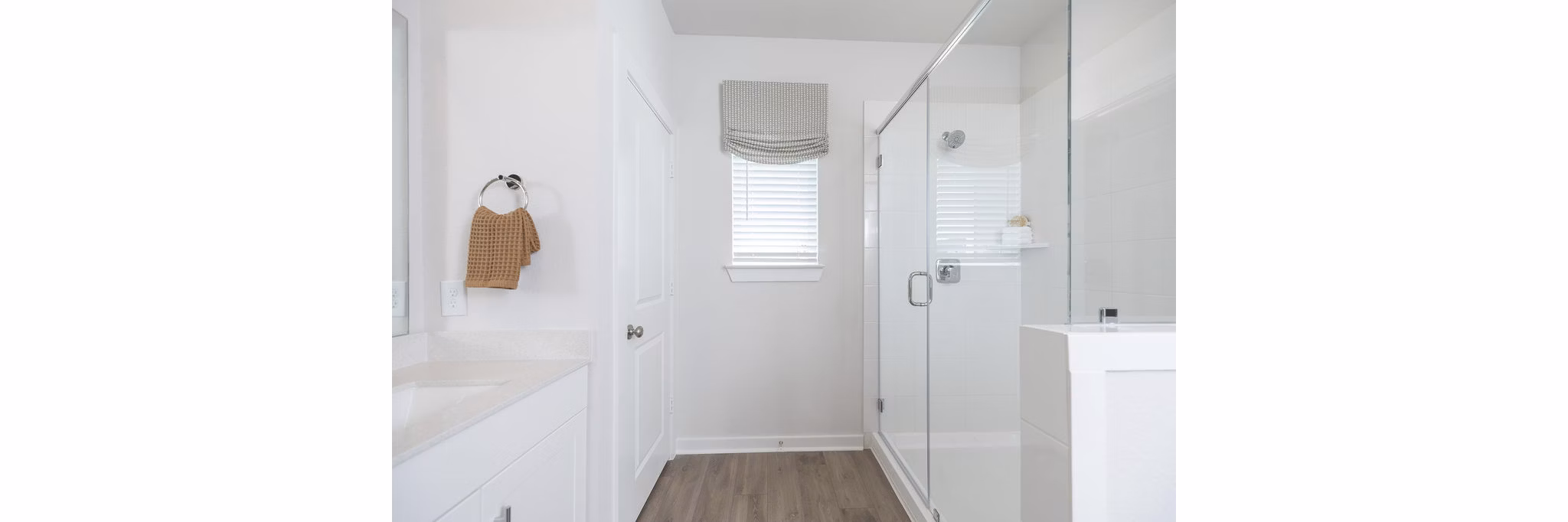 bathroom at Skymor Pearland Apartments