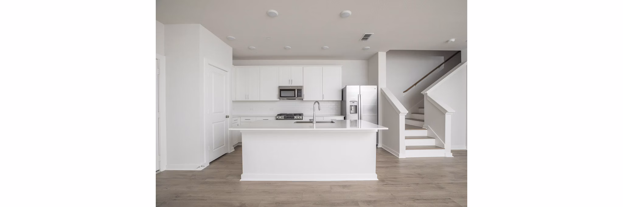 kitchen at Skymor Pearland Apartments