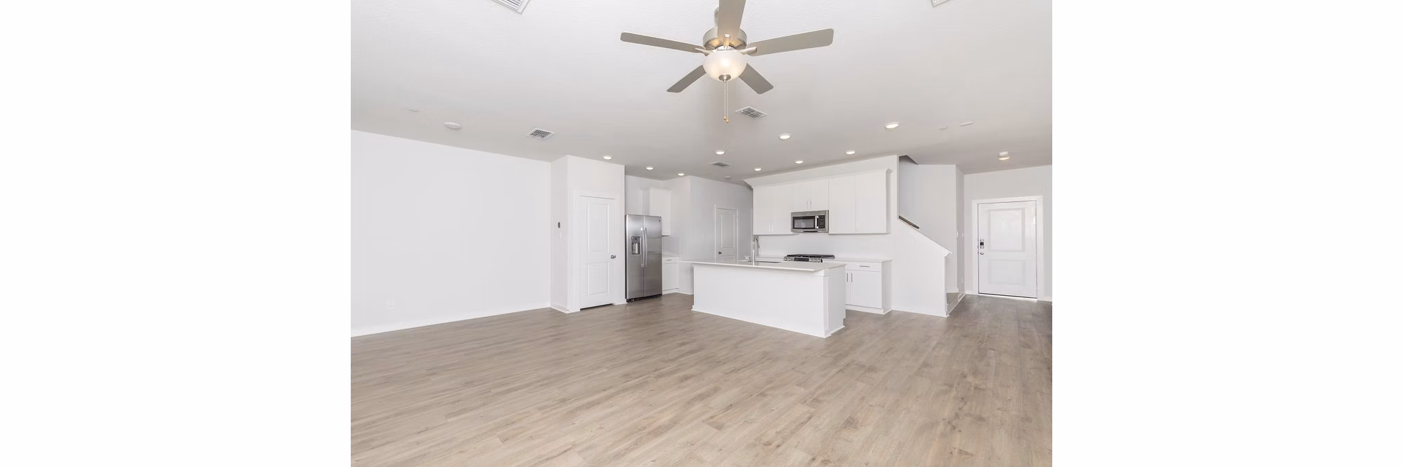 living room at Skymor Pearland Apartments