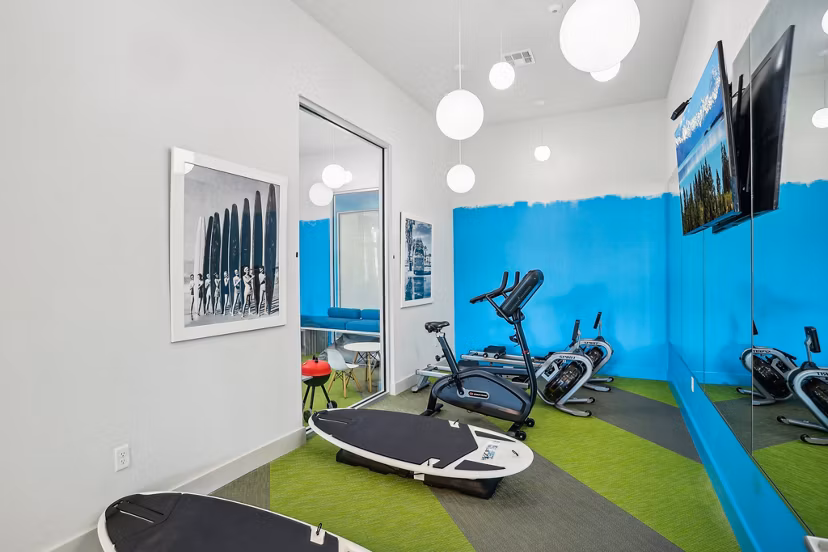 fitness center at Vista at Southwinds Apartments