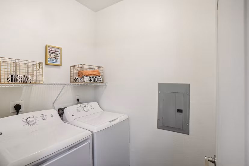 laundry room at Vista at Southwinds Apartments