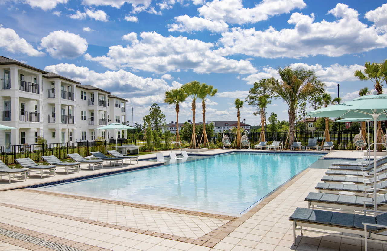 Pool at Marlowe Tomoka Village (3 of 8)