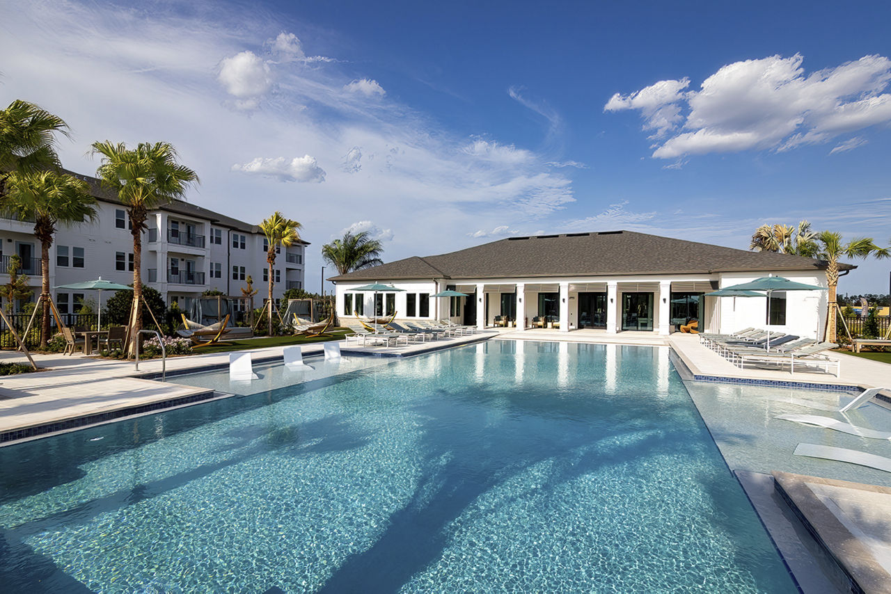 Pool at Marlowe Tomoka Village (4 of 8)