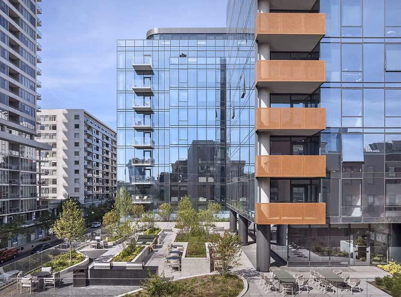 building/exterior at Nevéseno Apartments