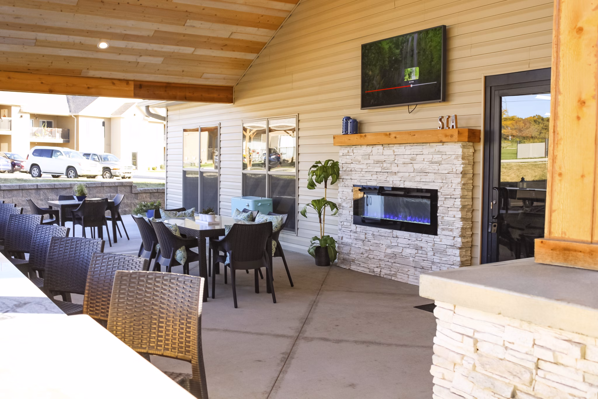grill area at Sugar Creek Apartments Apartments