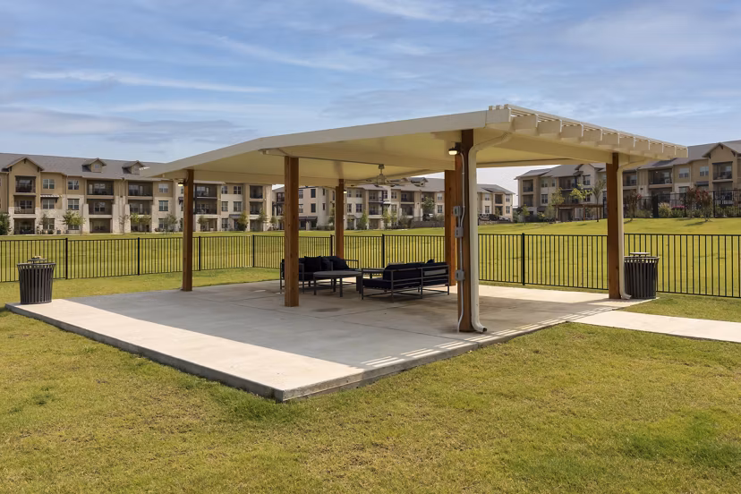 recreational area at 4 Corners Apartments 